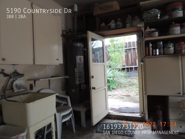 Building Photo - 5190 Countryside Dr