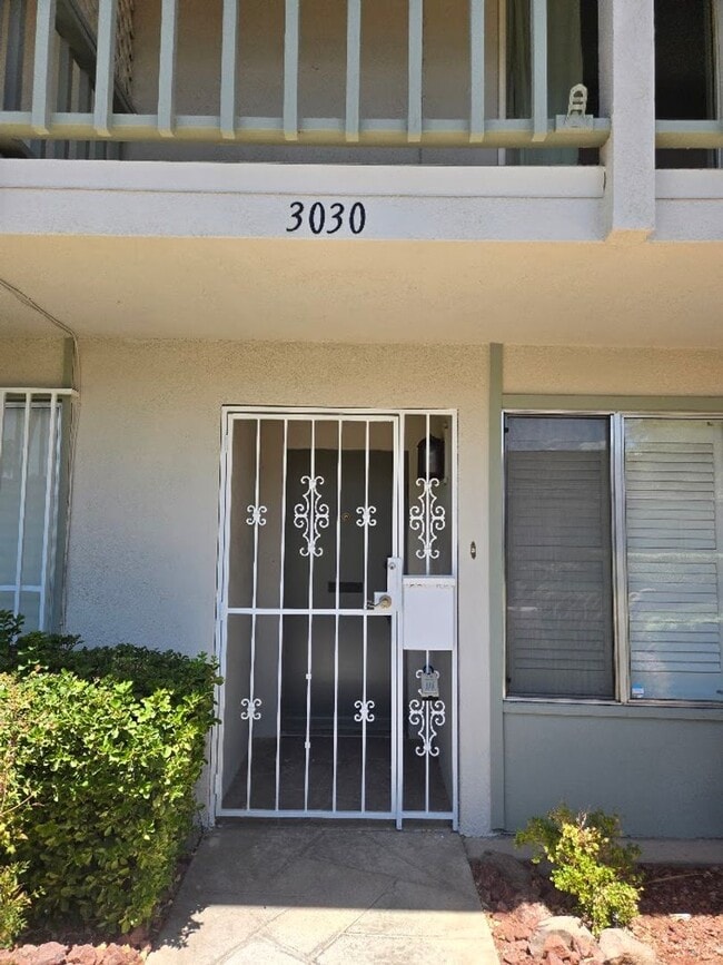 Building Photo - 3030 El Camino Ave