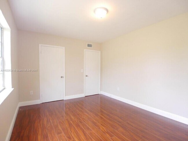 Building Photo - 6555 SW 59th Pl