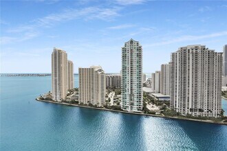 Building Photo - 325 Biscayne Blvd
