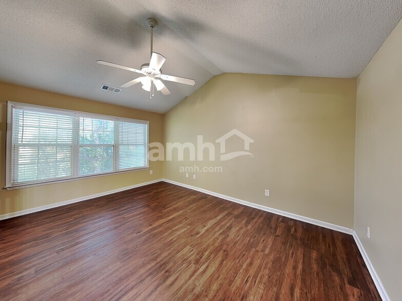 Building Photo - 3472 Chastain Glen Ln NE