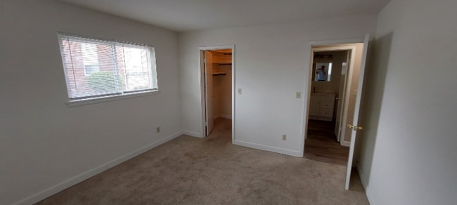 Building Photo - N142W6196 Concord St