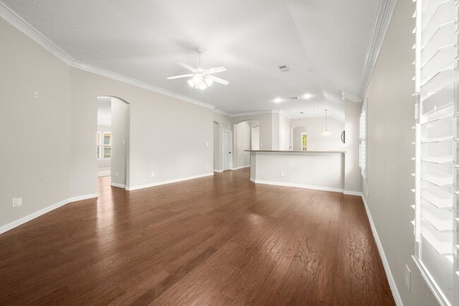 Building Photo - 14707 Oaks Crossing Ln