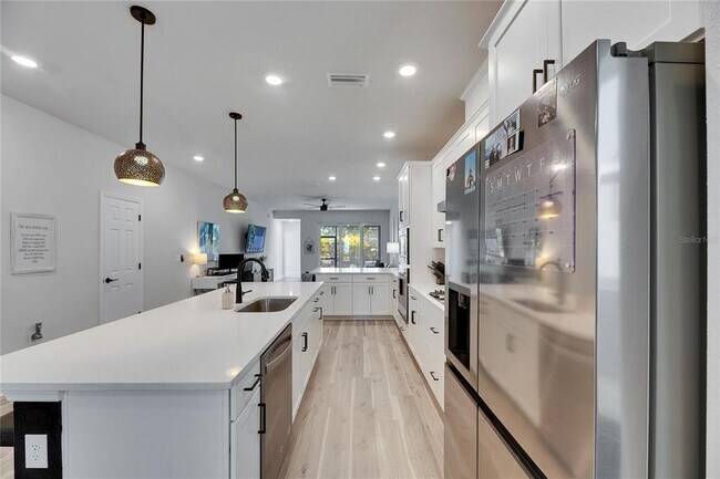 Building Photo - 5541 Del Coronado Dr