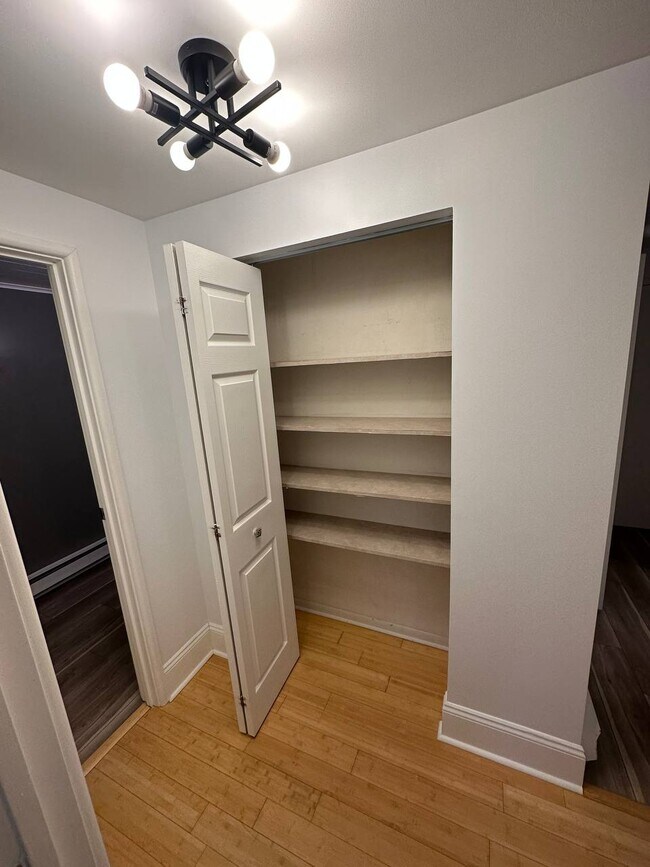 Building Photo - 356 Village Blvd N