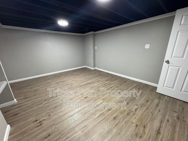 Building Photo - 5122 Ville Maria Ln