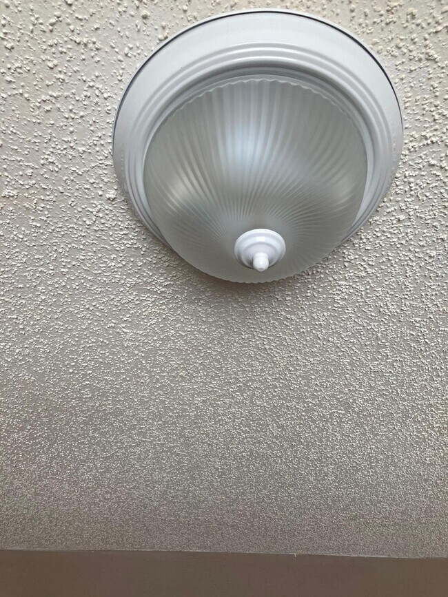 Building Photo - 5117 E 28th Ave