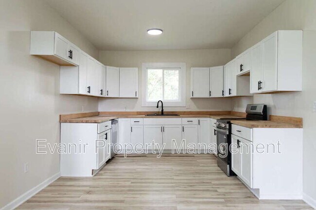 Building Photo - 280 S Charleston Rd
