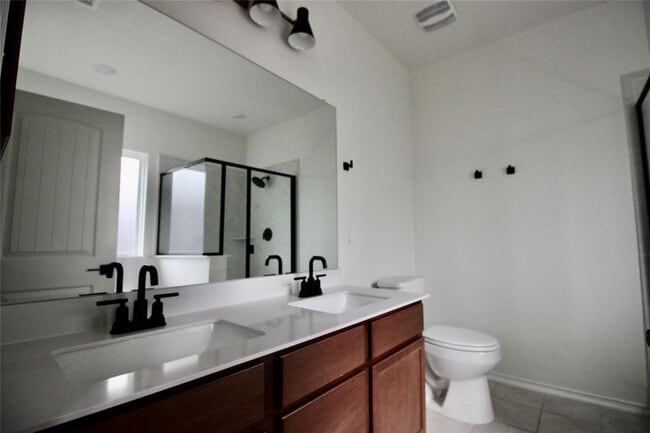 Building Photo - 240 Robert Hightower Dr