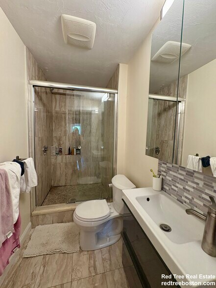 Building Photo - 1616 Beacon St