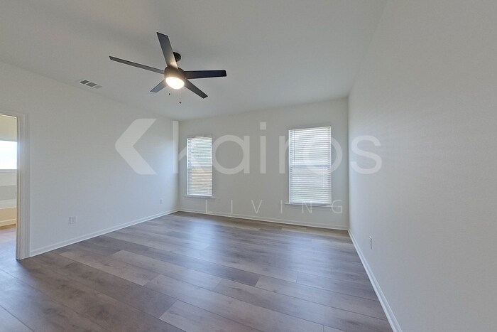 Building Photo - 302 Carencro St