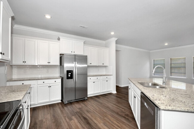 Building Photo - 157 High Leaf Dr