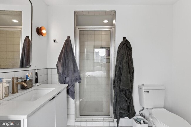 Building Photo - 2007 Cambridge St