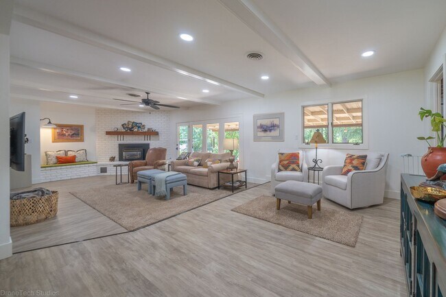 Building Photo - Central location in country setting! In law unit attached to house! MUST SEE!