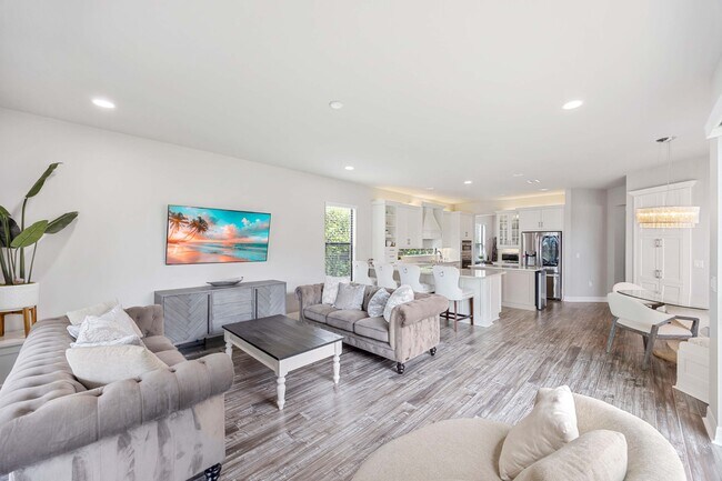 Building Photo - 2875 Cinnamon Bay Cir