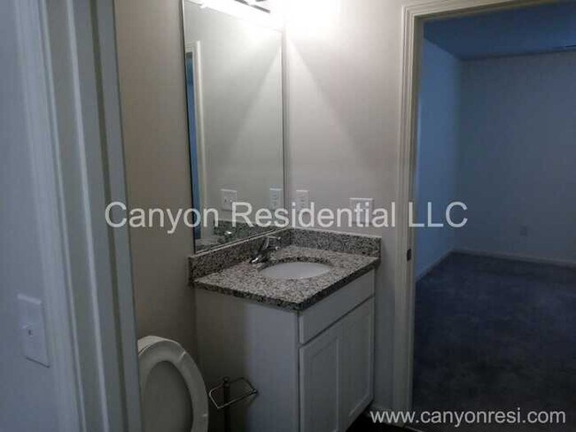 Building Photo - 702 Wayfinder Run