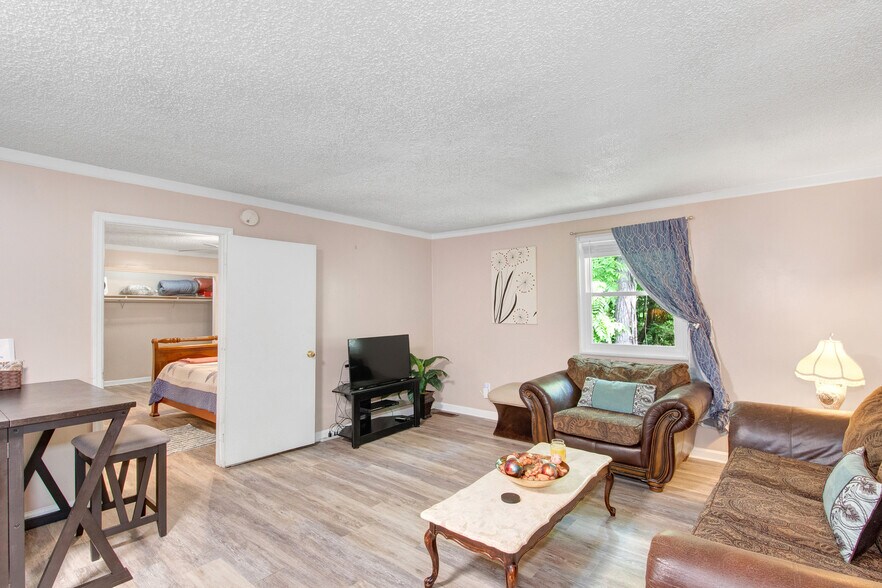 Building Photo - 2612 Couchville Pike