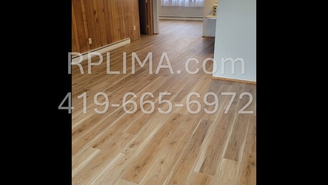 Building Photo - 2450 Sherwood Dr