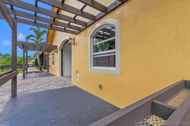 Building Photo - 4985 Stables Way