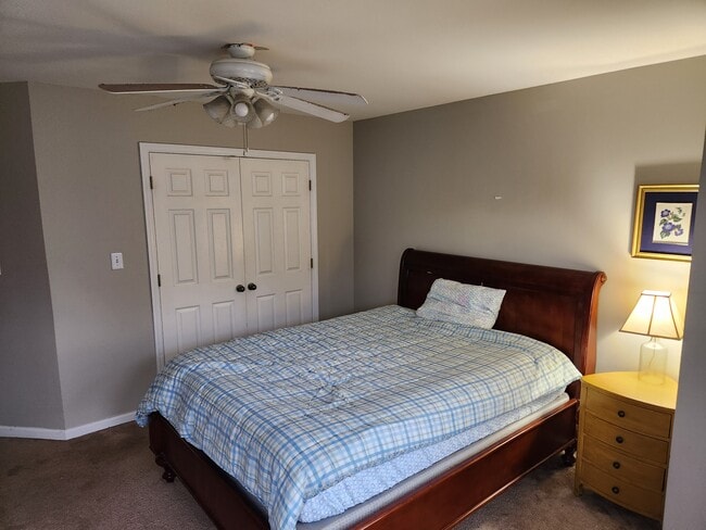 Building Photo - Unit 2