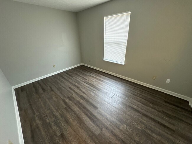 Building Photo - 4109 Blue Lick Ct