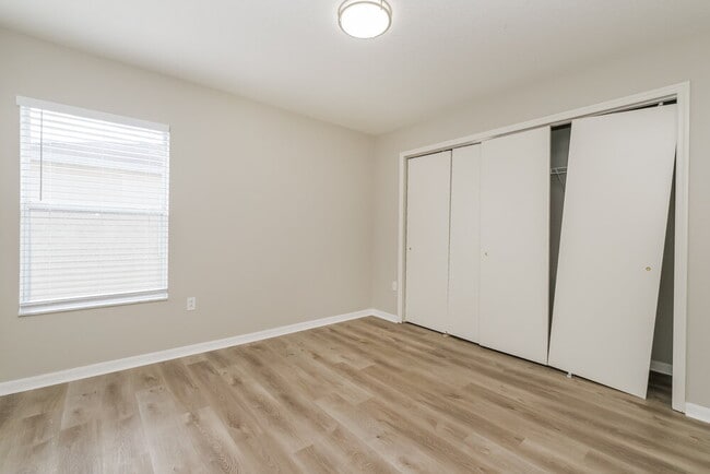 Building Photo - 9133 Bell Rock Pl