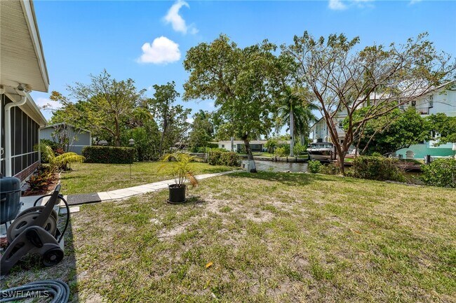 Building Photo - 1140 Rainbow Dr