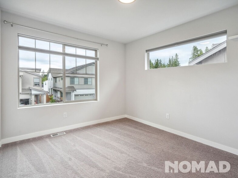 Building Photo - 12920 193rd Ave E