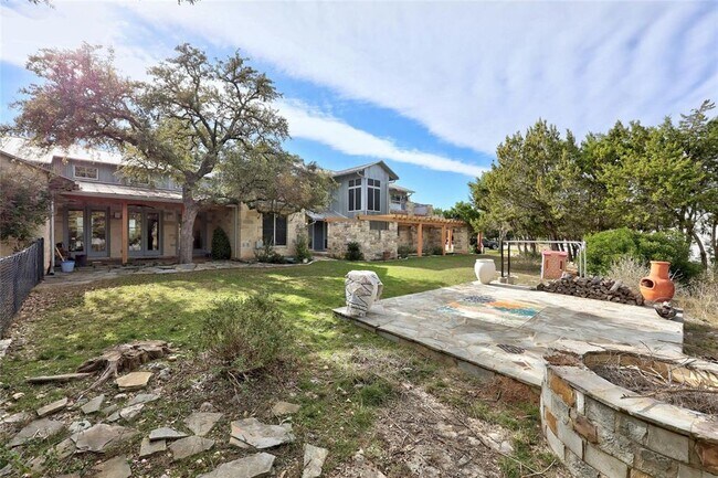 Building Photo - 18500 Lakehead Cir