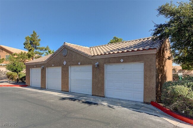 Building Photo - 1150 N Buffalo Dr
