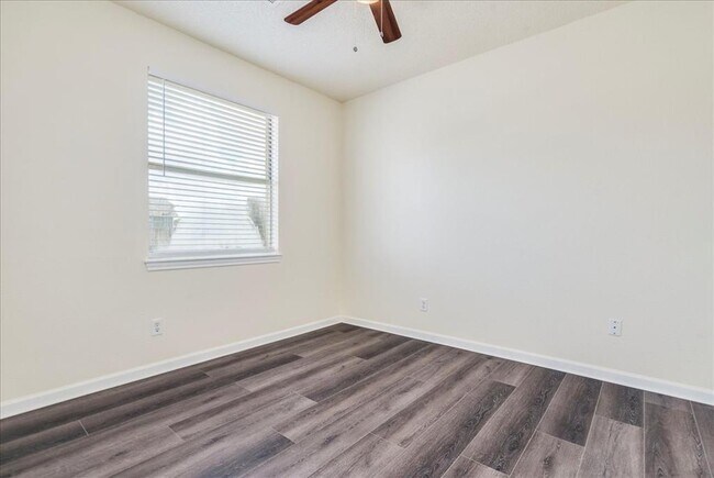 Building Photo - 1021 Black Locust Drive West