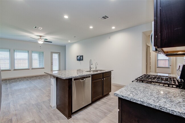 Building Photo - 3507 Telford Ln