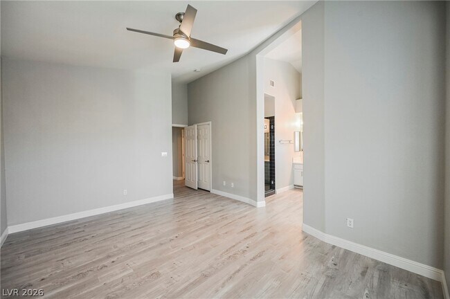 Building Photo - 490 Beaconwood St