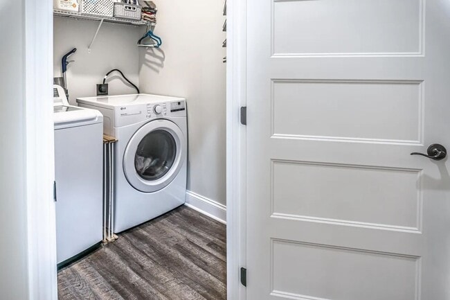 Building Photo - 515 Villa Ln