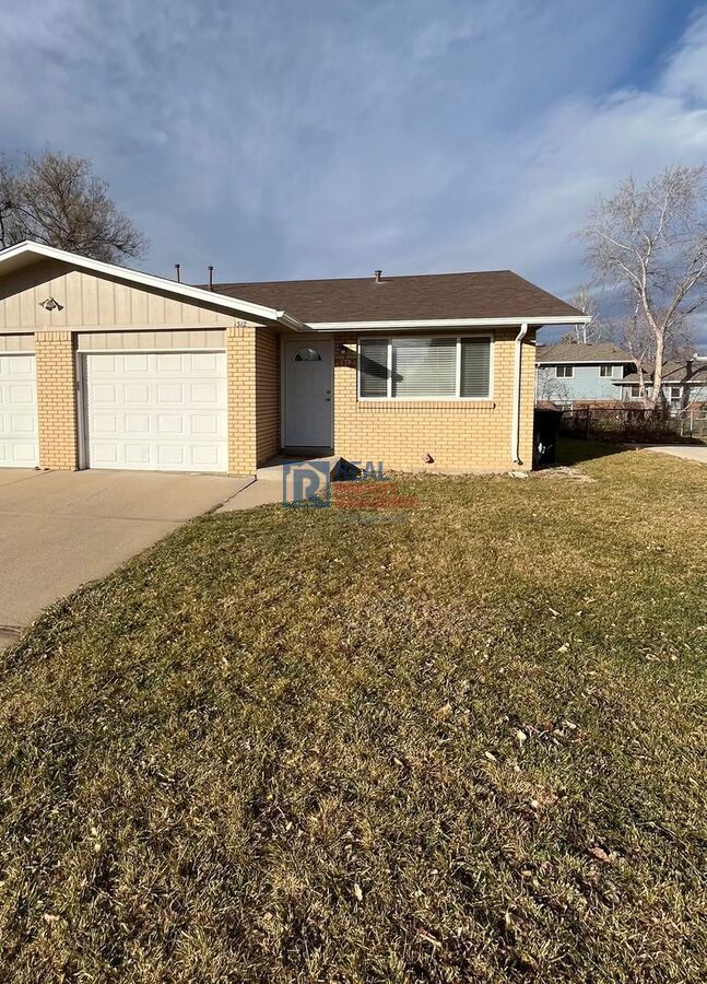 Building Photo - 1312 17th Ave