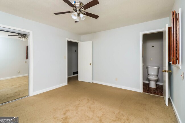 Building Photo - 1255 Angelia Dr SW