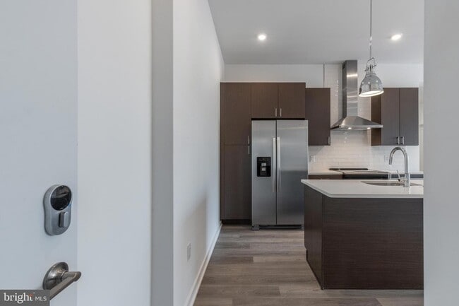 Building Photo - 710 N 16th St