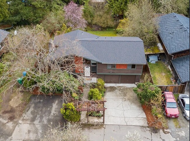 Building Photo - Charming Home with Serene Garden Retreat