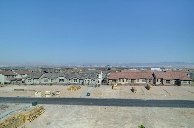 Building Photo - Stunning Summerlin townhome! 2 car garage!