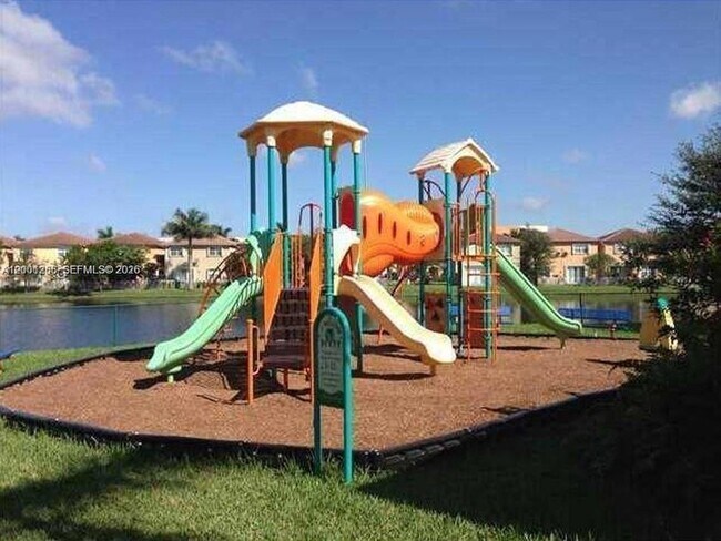 Building Photo - 8041 NW 114th Pl