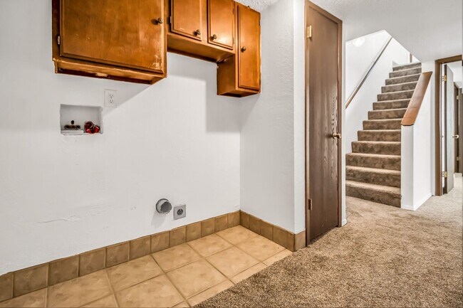 Building Photo - Charming Townhome in Beautiful Rangely, CO