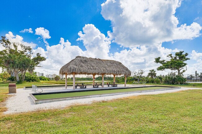 Building Photo - 4263 Bay Beach Ln