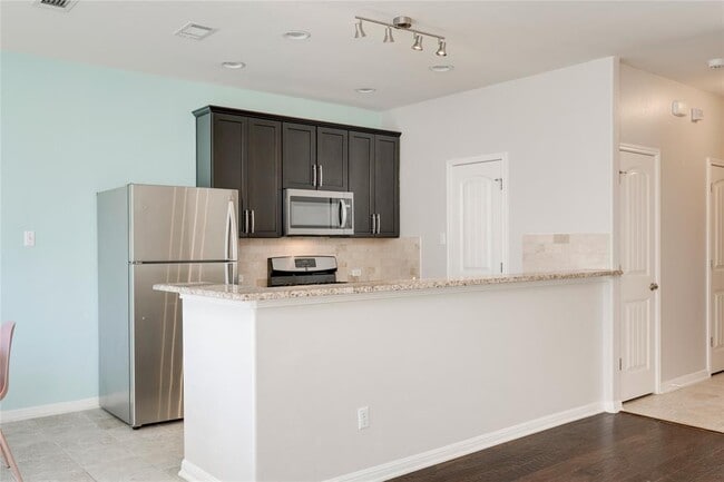 Building Photo - 11137 Bright Leaf Terrace