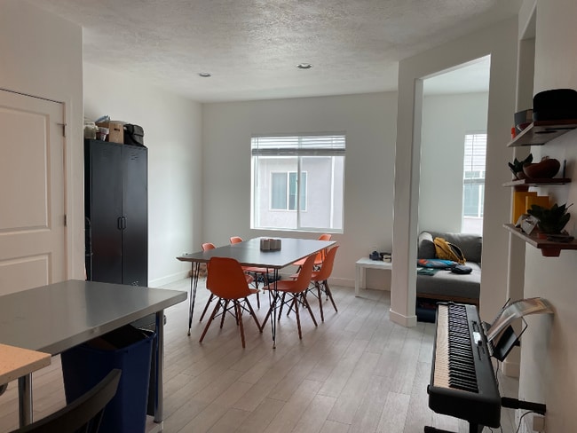 Building Photo - 15176 S Wild Horse Wy
