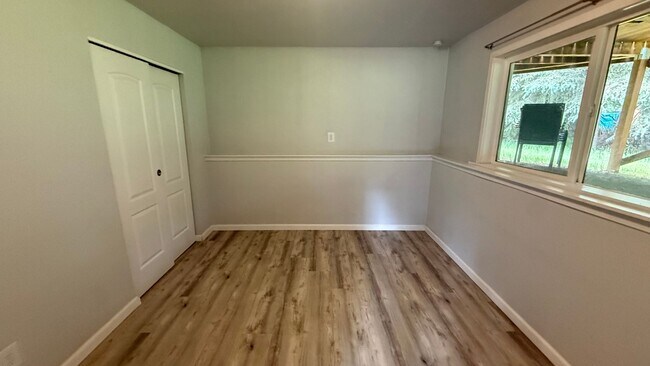 Building Photo - 20251 Eagle River Rd