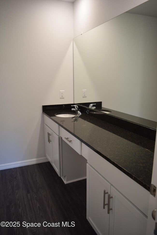 Building Photo - 3094 San Filippo Dr SE