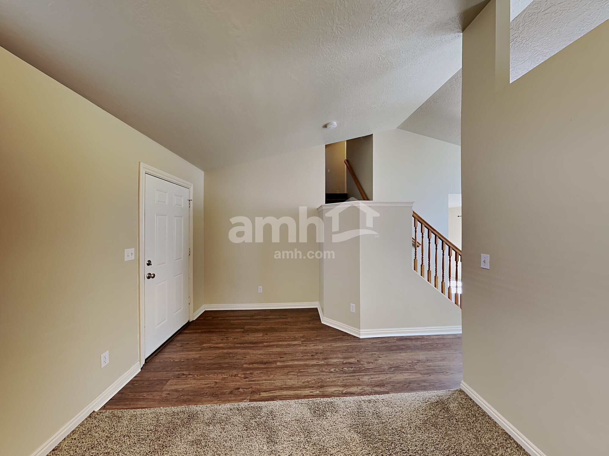Building Photo - 272 S 590 W