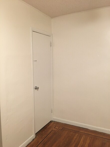 Building Photo - 1211 Alcott St