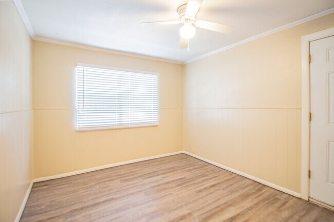 Building Photo - 3 Bedroom 2 bathroom house in Tech Terrace!