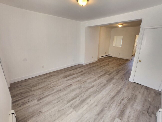 Building Photo - Row Home For Rent with Fenced in BackYard